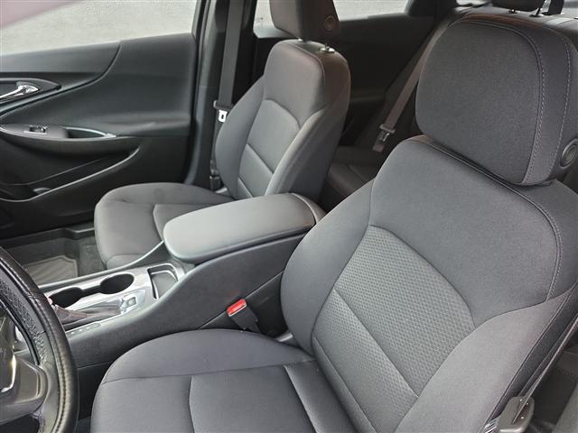 used 2025 Chevrolet Malibu car, priced at $26,384