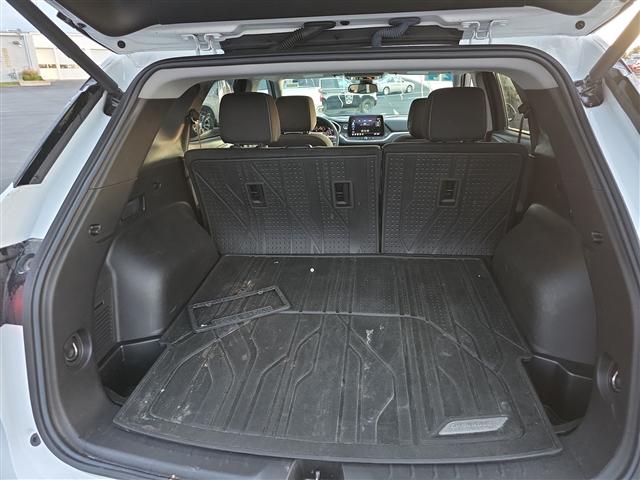 used 2024 Chevrolet Blazer car, priced at $26,289