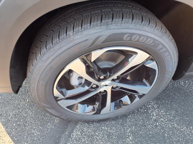 new 2025 Chevrolet Trax car, priced at $23,216