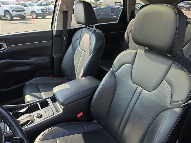 used 2023 Kia Sorento car, priced at $26,444
