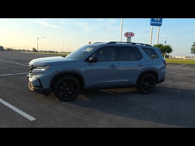 used 2025 Honda Pilot car, priced at $49,859