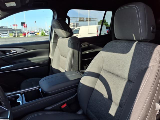 new 2026 Chevrolet Traverse car, priced at $44,679