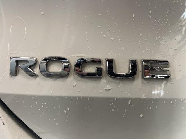 used 2018 Nissan Rogue car, priced at $15,856