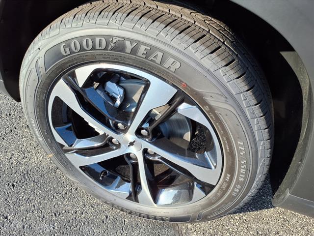new 2025 Chevrolet Trax car, priced at $23,445