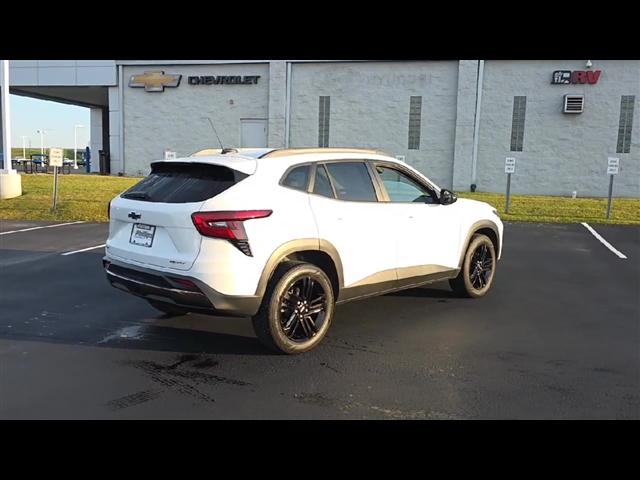 used 2025 Chevrolet Trax car, priced at $22,000
