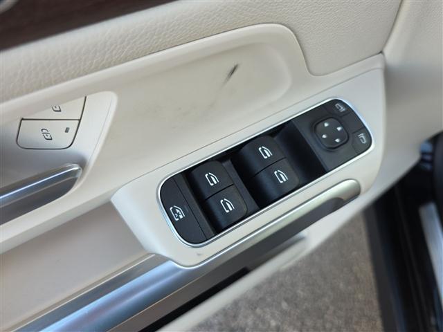 used 2020 Mercedes-Benz GLB 250 car, priced at $23,994