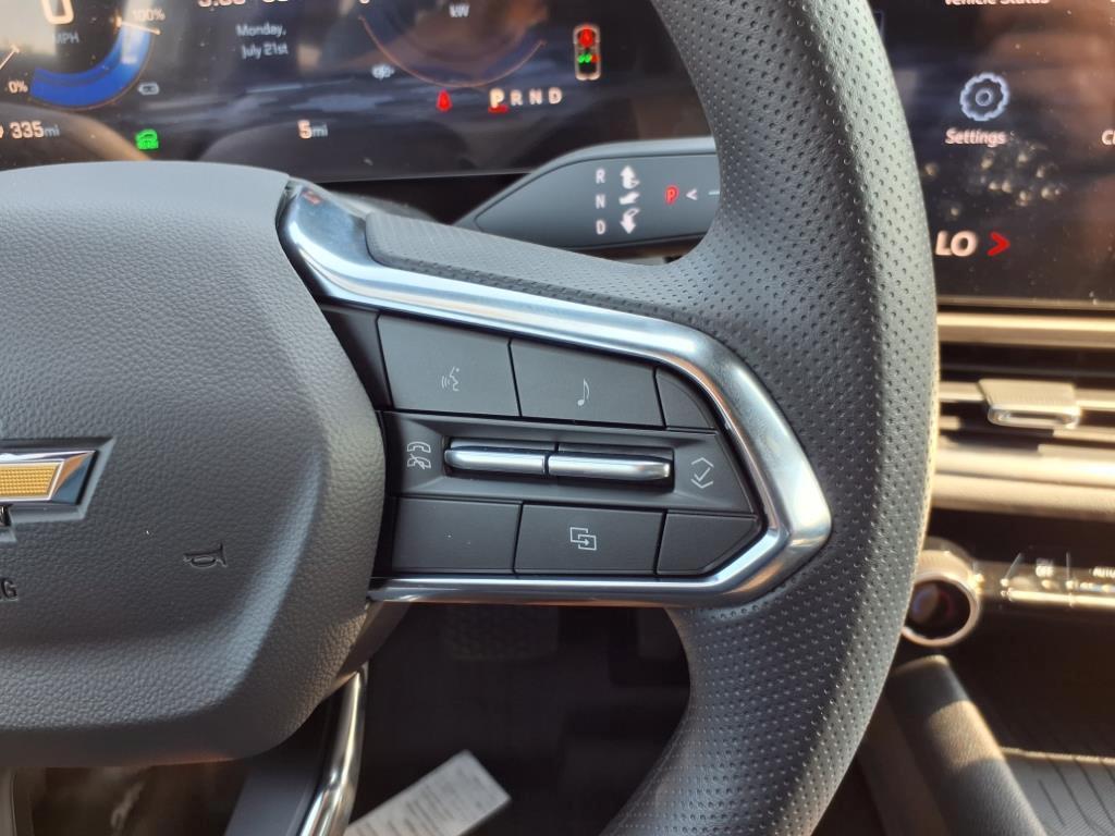 new 2025 Chevrolet Equinox EV car, priced at $34,715