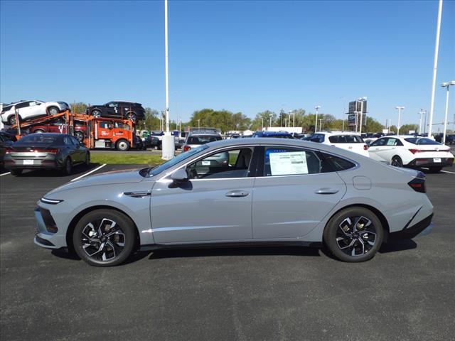 new 2024 Hyundai Sonata car, priced at $29,728