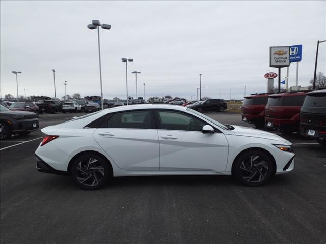 new 2025 Hyundai Elantra HEV car, priced at $30,981