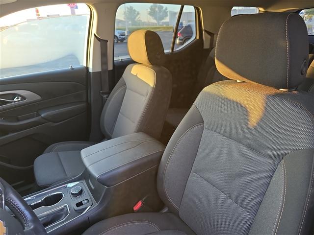 used 2021 Chevrolet Traverse car, priced at $27,398