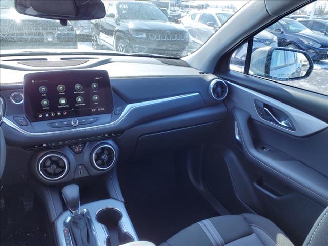 new 2025 Chevrolet Blazer car, priced at $33,813