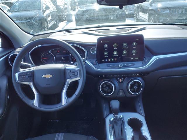 new 2025 Chevrolet Blazer car, priced at $33,813