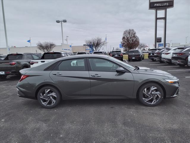 new 2025 Hyundai Elantra car, priced at $24,016