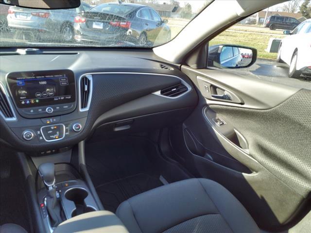 new 2025 Chevrolet Malibu car, priced at $25,101