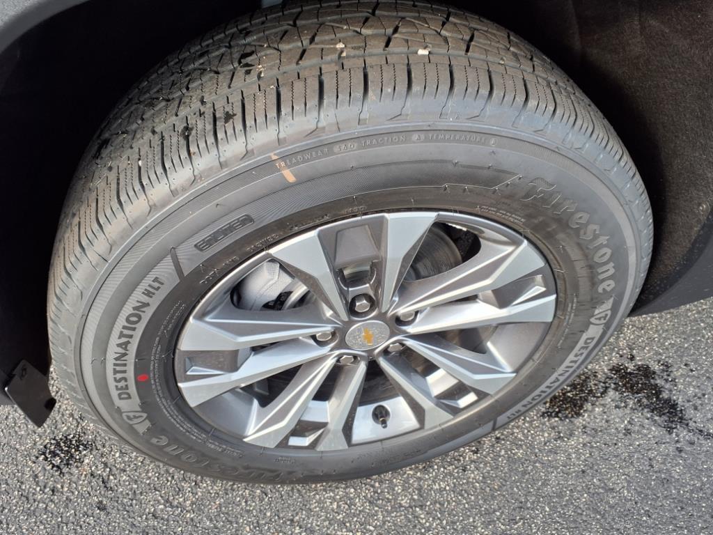 new 2026 Chevrolet Equinox car, priced at $27,893