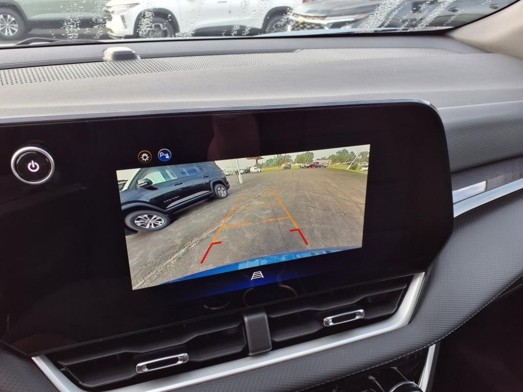 new 2026 Chevrolet Equinox car, priced at $27,893