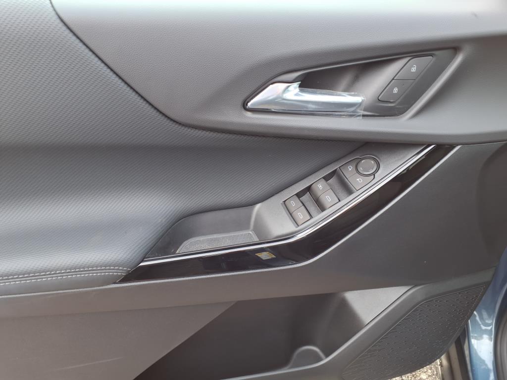 new 2026 Chevrolet Equinox car, priced at $27,893