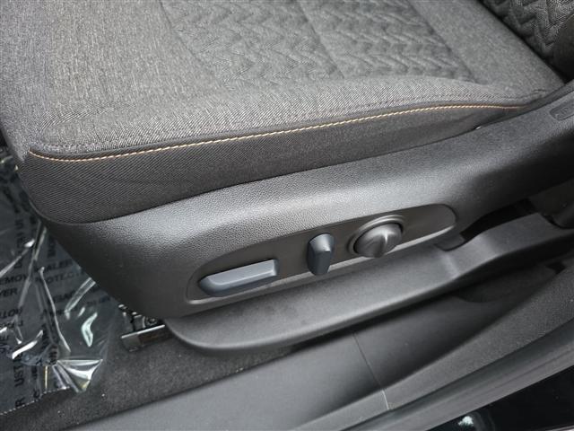 used 2023 Chevrolet Equinox car, priced at $22,699