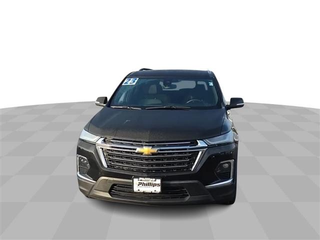 used 2023 Chevrolet Traverse car, priced at $29,145