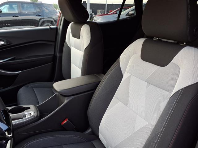 new 2025 Chevrolet Trax car, priced at $24,290