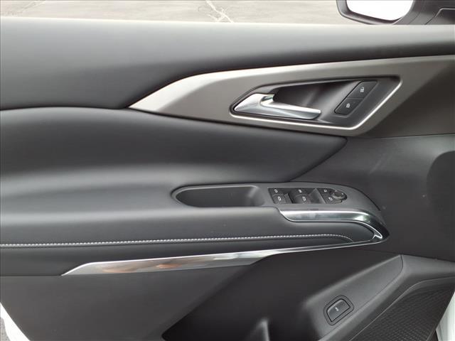 new 2026 Chevrolet Traverse car, priced at $43,285