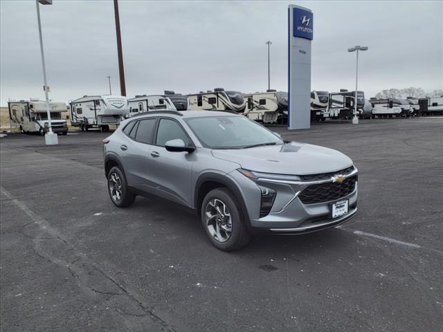 new 2025 Chevrolet Trax car, priced at $23,595