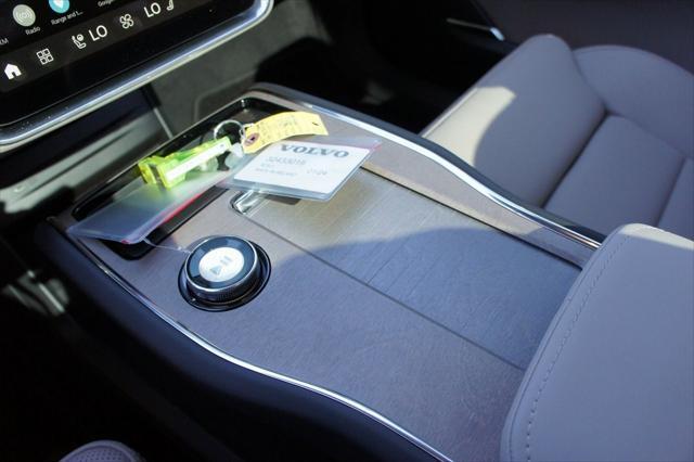 new 2025 Volvo EX90 car, priced at $98,320