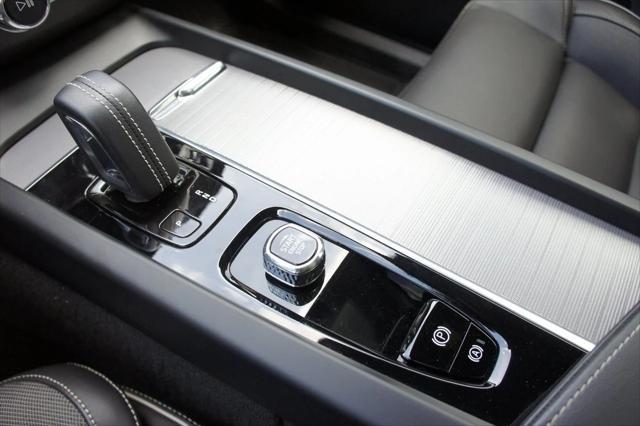used 2022 Volvo XC60 Recharge Plug-In Hybrid car, priced at $45,519