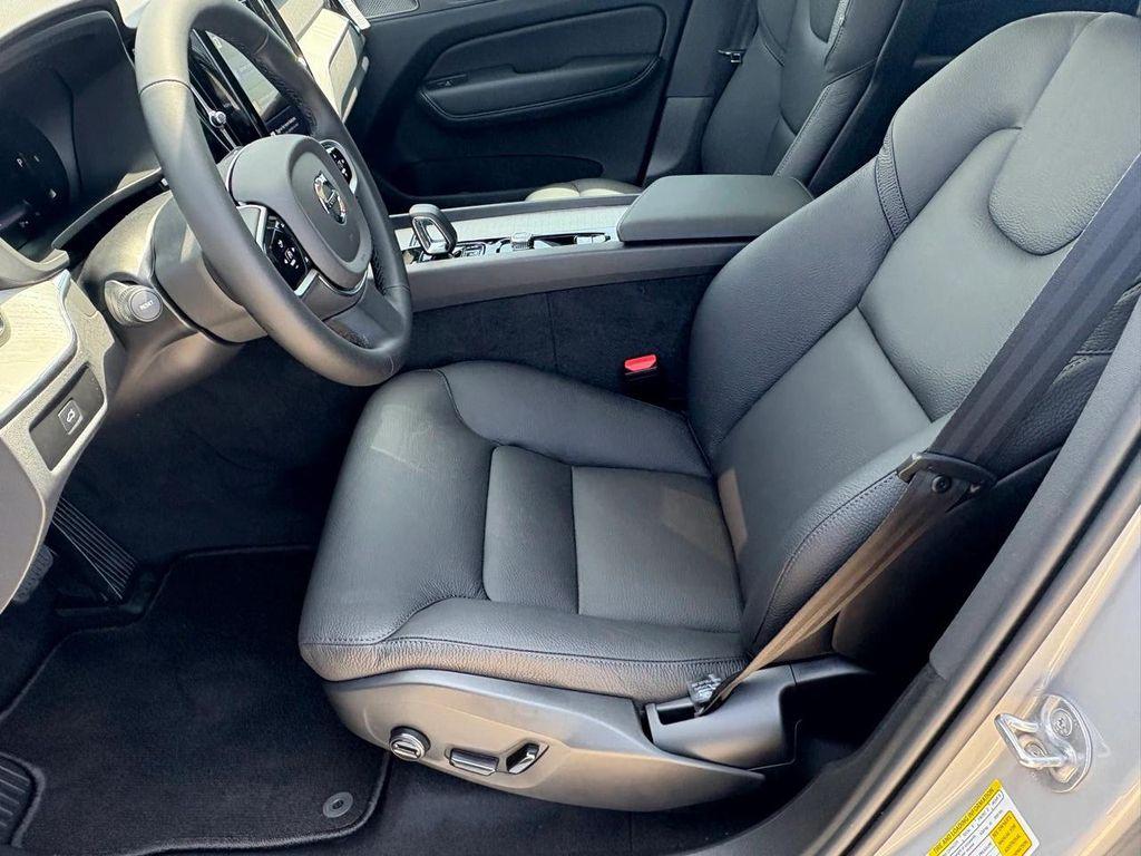 new 2025 Volvo XC60 car, priced at $56,160
