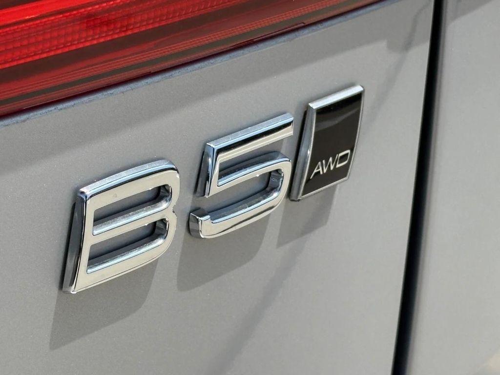 new 2025 Volvo XC60 car, priced at $56,160