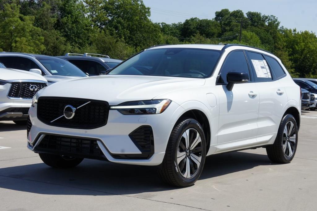 new 2025 Volvo XC60 Plug-In Hybrid car, priced at $63,420