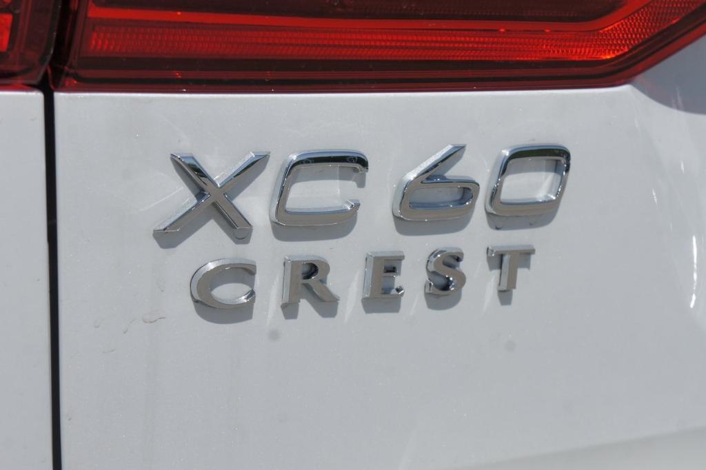 new 2025 Volvo XC60 Plug-In Hybrid car, priced at $63,420