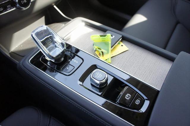 new 2025 Volvo XC90 Plug-In Hybrid car, priced at $79,155