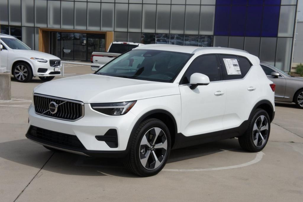 new 2024 Volvo XC40 car, priced at $43,820