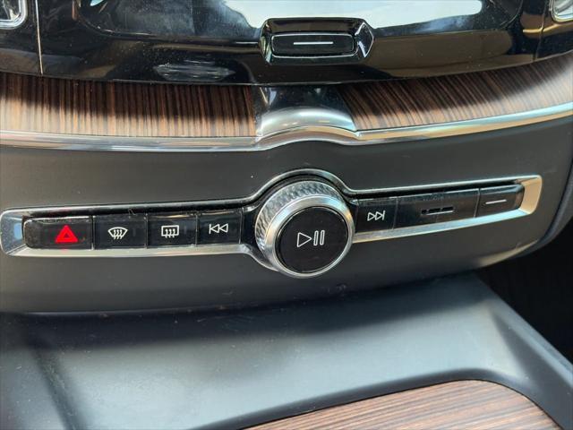 used 2022 Volvo XC60 car, priced at $39,724