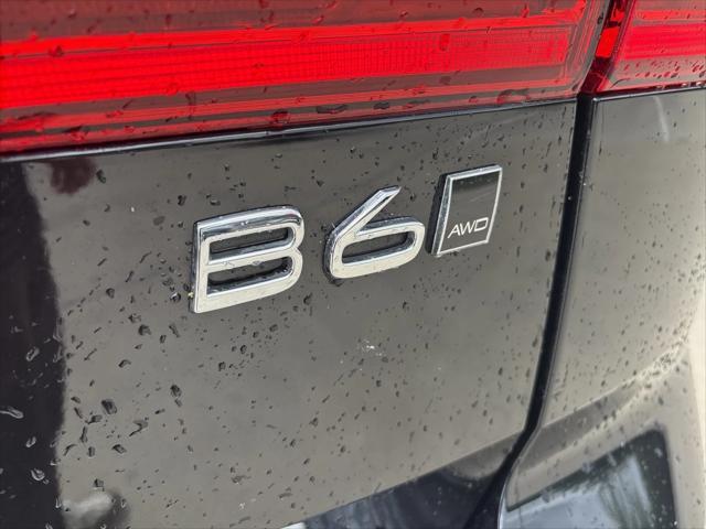 used 2022 Volvo XC60 car, priced at $42,999