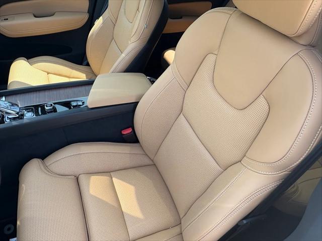 new 2025 Volvo XC60 car, priced at $64,405