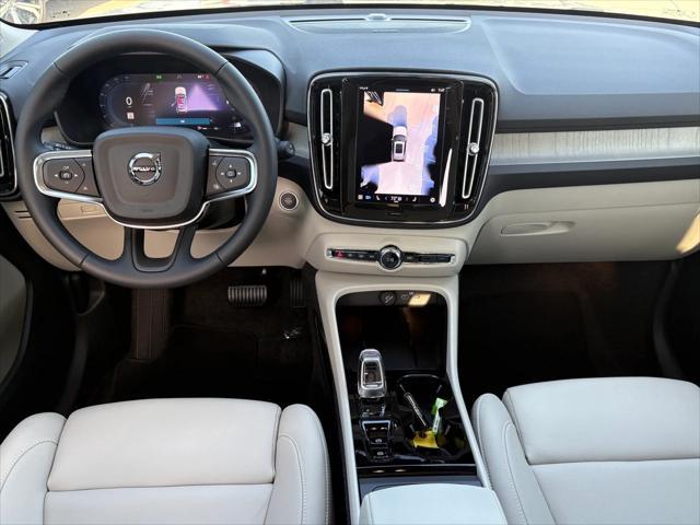 new 2025 Volvo XC40 car, priced at $55,085