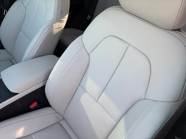 new 2025 Volvo XC40 car, priced at $55,085