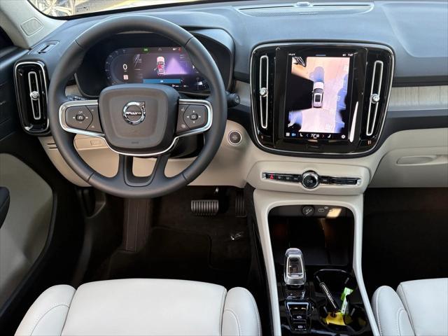 new 2025 Volvo XC40 car, priced at $55,085