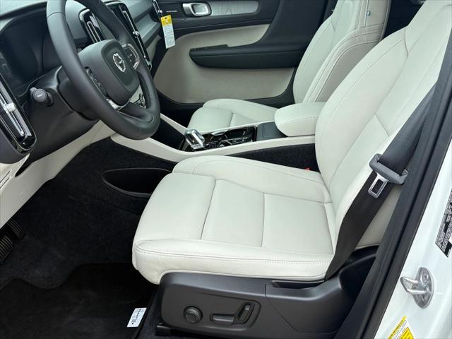 new 2025 Volvo XC40 car, priced at $50,610