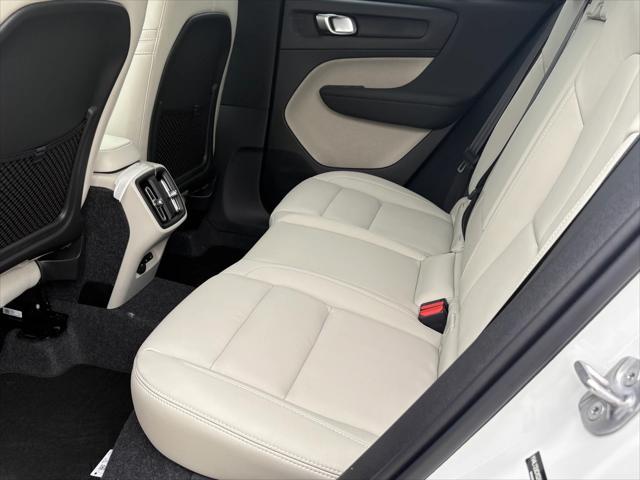 new 2025 Volvo XC40 car, priced at $50,610