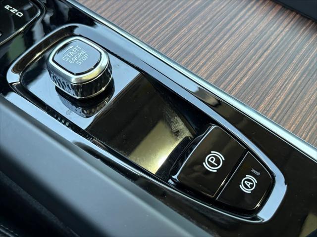 used 2022 Volvo XC60 car, priced at $35,912