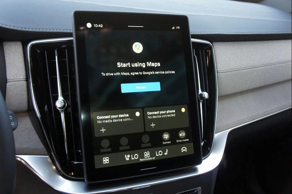 new 2026 Volvo XC90 car, priced at $78,175