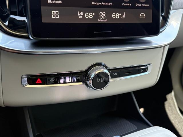 new 2025 Volvo XC90 Plug-In Hybrid car, priced at $82,405
