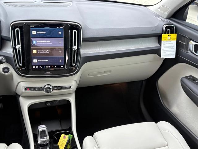 new 2025 Volvo XC40 car, priced at $51,015