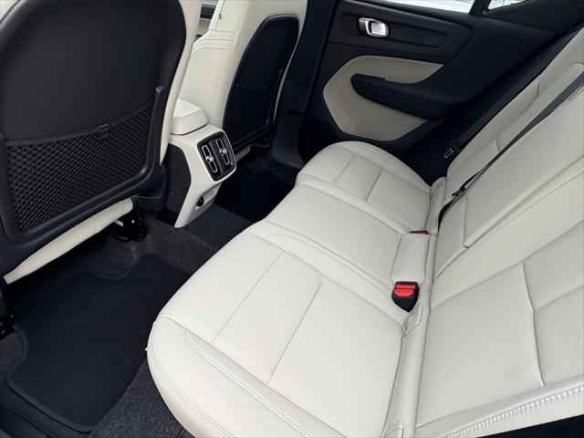 new 2025 Volvo XC40 car, priced at $51,015