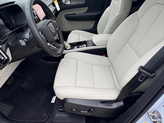 new 2025 Volvo XC40 car, priced at $51,015