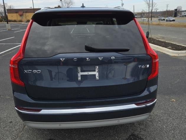 used 2022 Volvo XC90 car, priced at $45,792