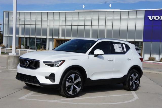 new 2025 Volvo XC40 car, priced at $44,465